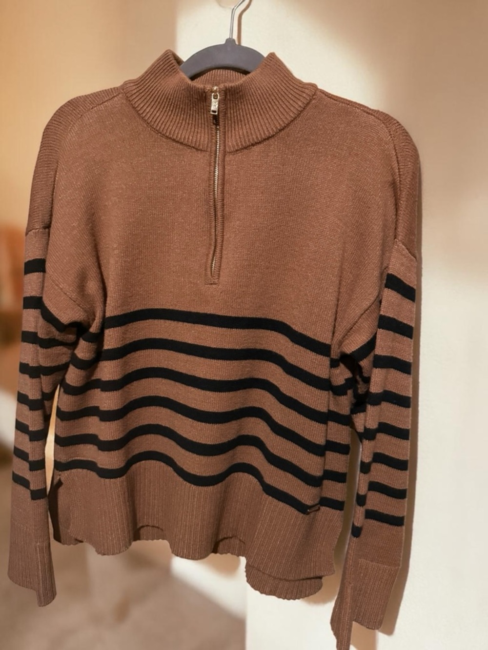 DKNY Brown and Black Striped 1/4 Zip Pull Over L - Picture 2 of 6